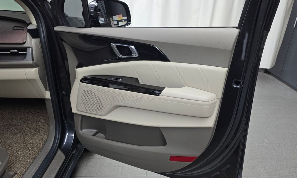 Kia Carnival 7-Seater Signature, 2022