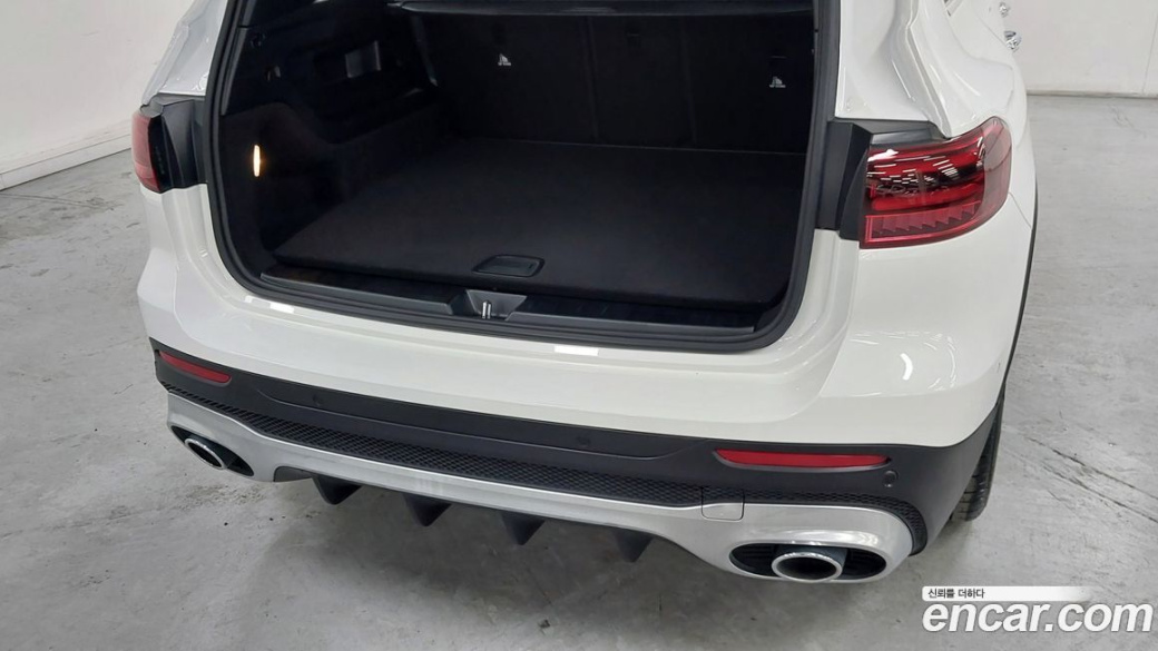 Mercedes-Benz GLB-Class AMG GLB35 4MATIC, 2025