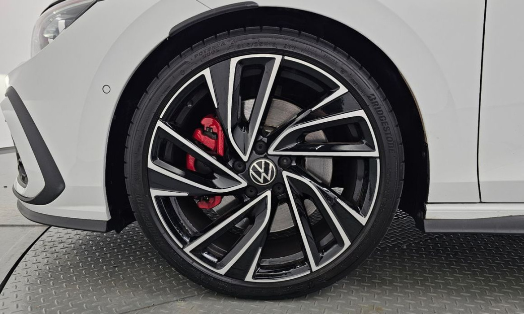 Volkswagen Golf 2.0 GTI, 2024