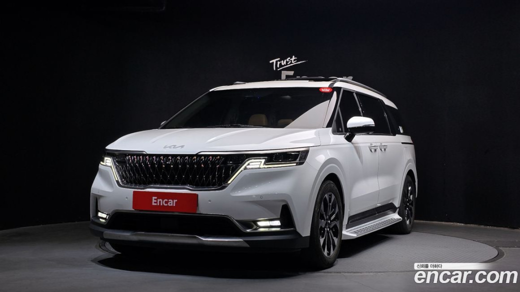 Kia Carnival 9-Seater Signature, 2022