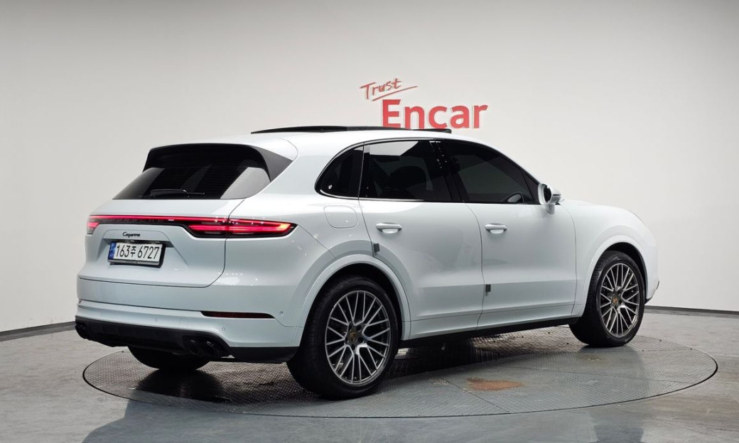 Porsche Cayenne 3.0 PLATINUM EDITION, 2022