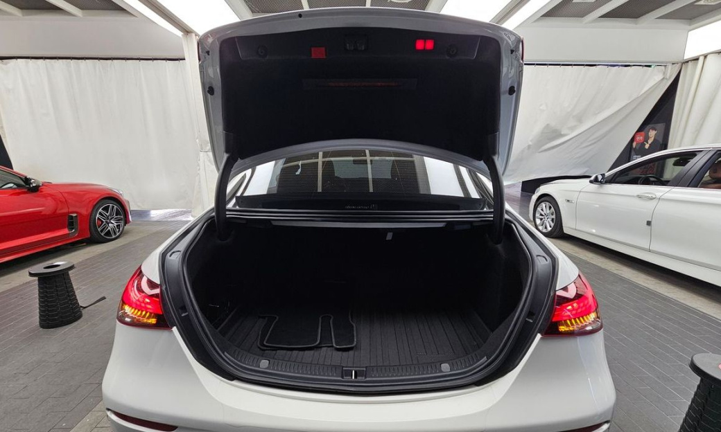 Mercedes-Benz E-Class E220d 4MATIC AMG Line, 2022
