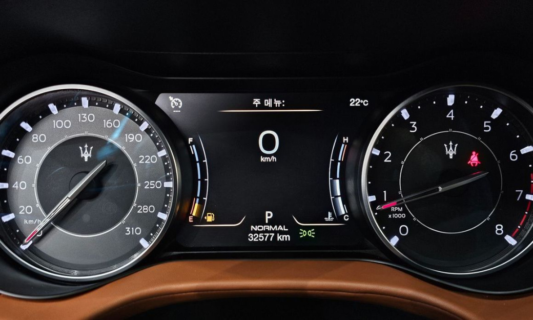 Maserati Ghibli 2.0 Granlusso, 2021