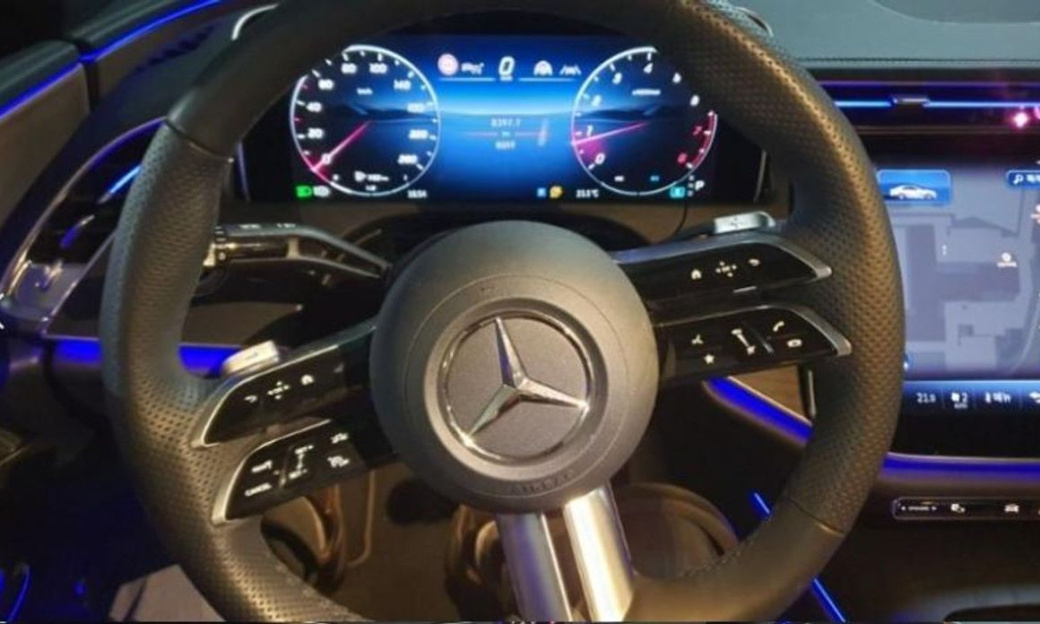 Mercedes-Benz E-Class E200 AMG Line, 2026