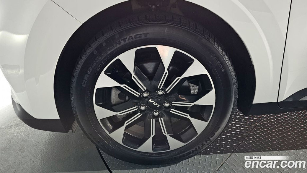 Kia Carnival 9-Seater Signature, 2022