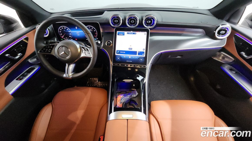 Mercedes-Benz GLC-Class GLC300 4MATIC Avnatgarde Coupe, 2025