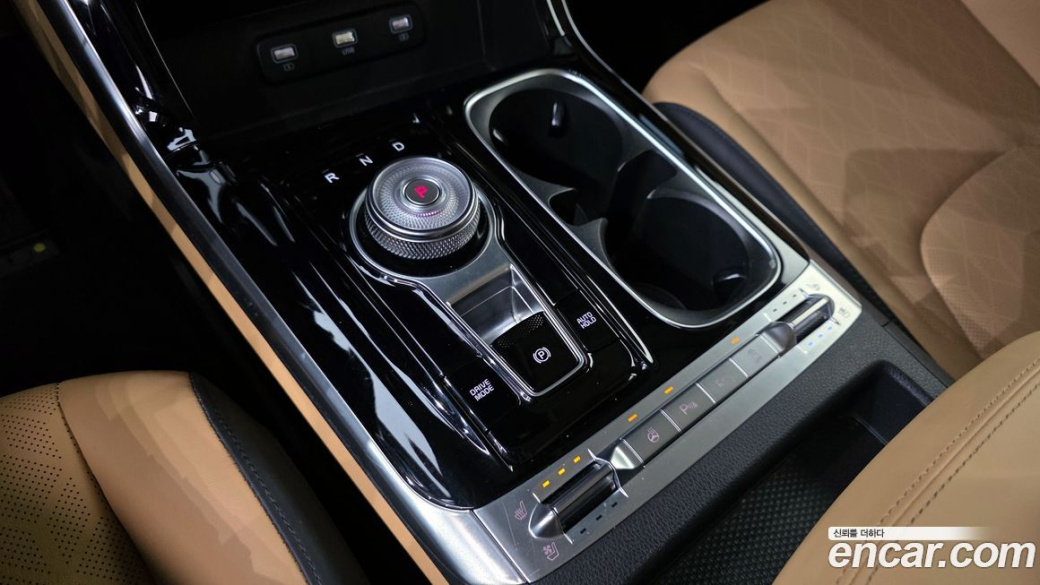 Kia Carnival 9-Seater Noblesse, 2021