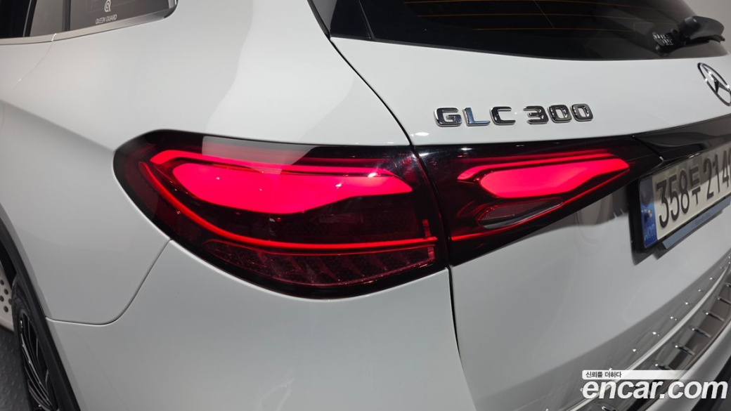 Mercedes-Benz GLC-Class GLC300 4MATIC AMG Line, 2024