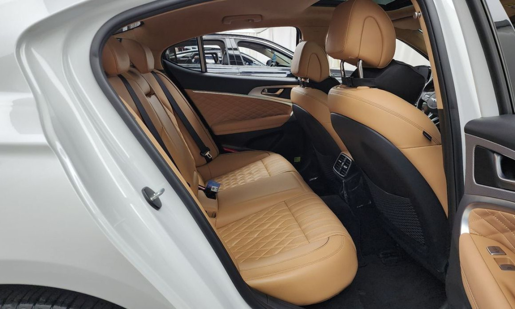 Genesis G70 Gasoline 2.0T 2WD, 2021