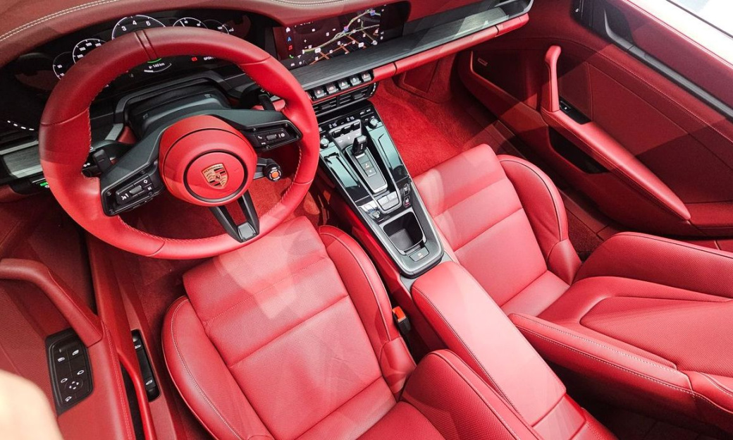 Porsche 911 Carrera 4 GTS, 2026