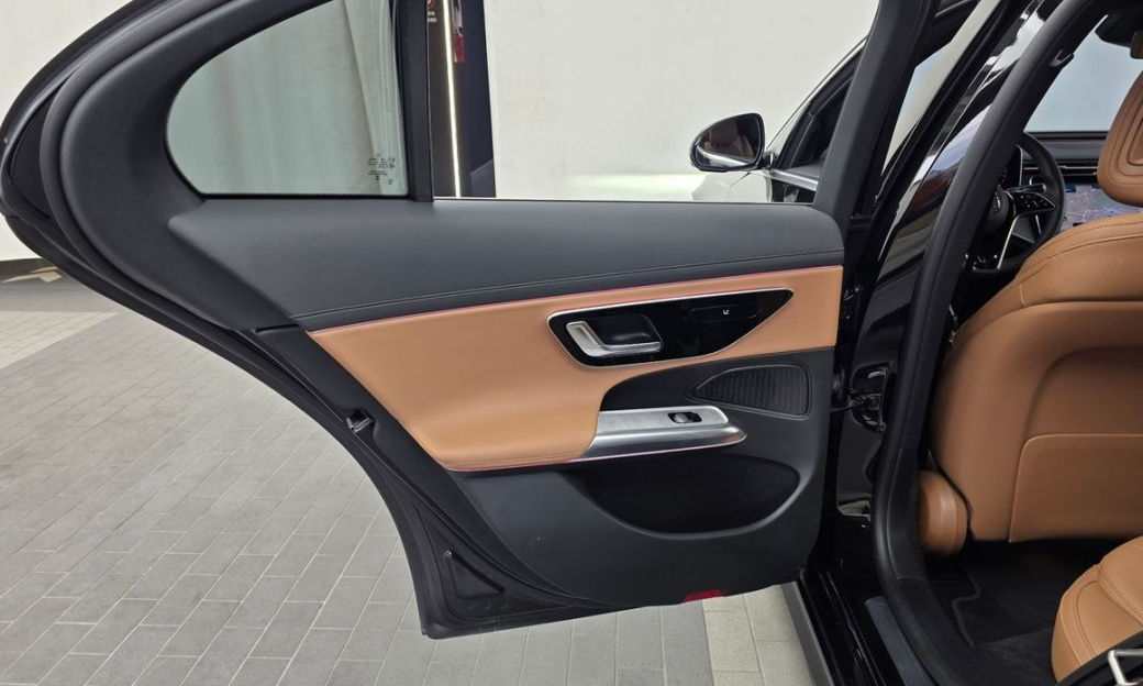 Mercedes-Benz E-Class E200 Avantgarde, 2025