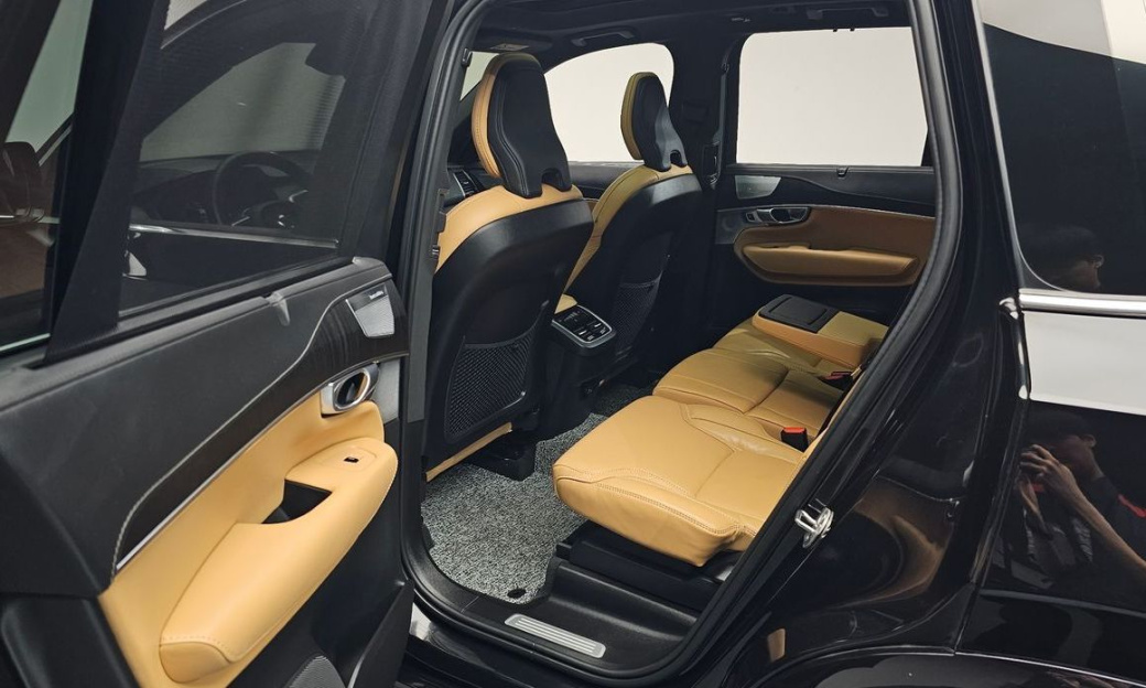 Volvo XC90 B6 Ultimate Bright, 2024