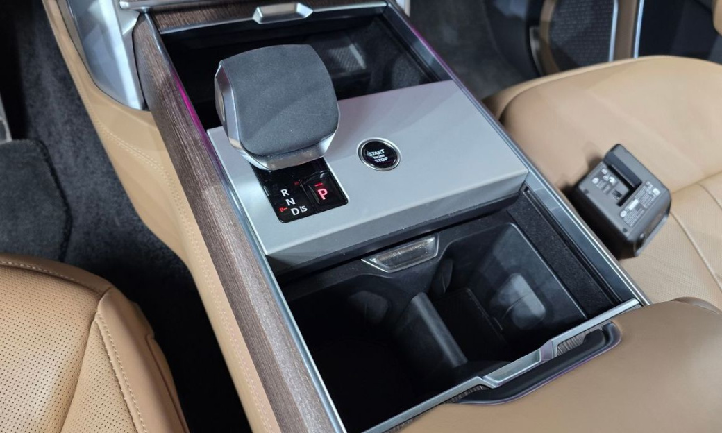 Land Rover Range Rover P530 Autobiography Long Wheel Base, 2025