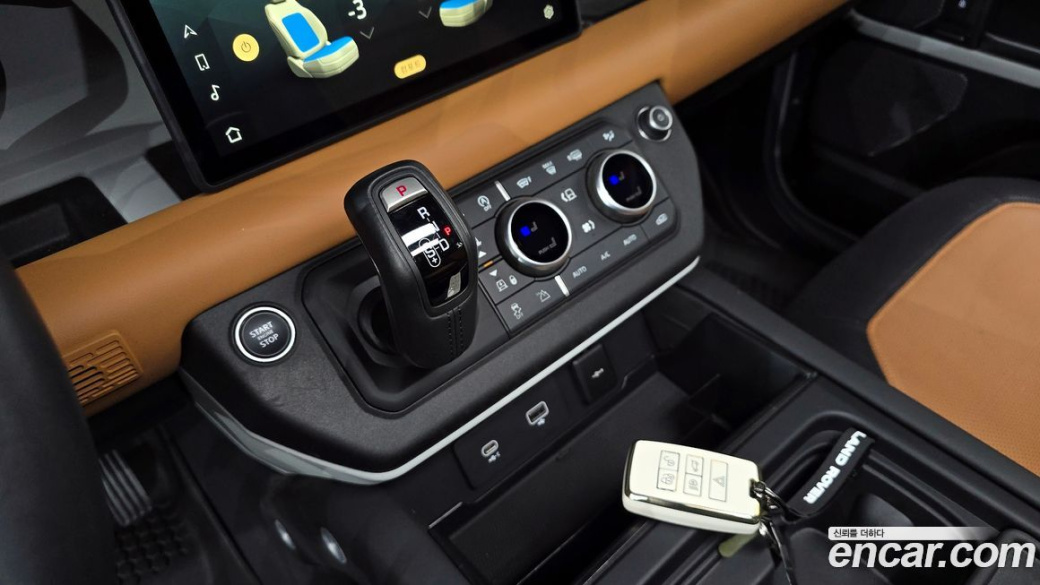 Land Rover Defender 110 P300 X-Dynamic SE, 2024