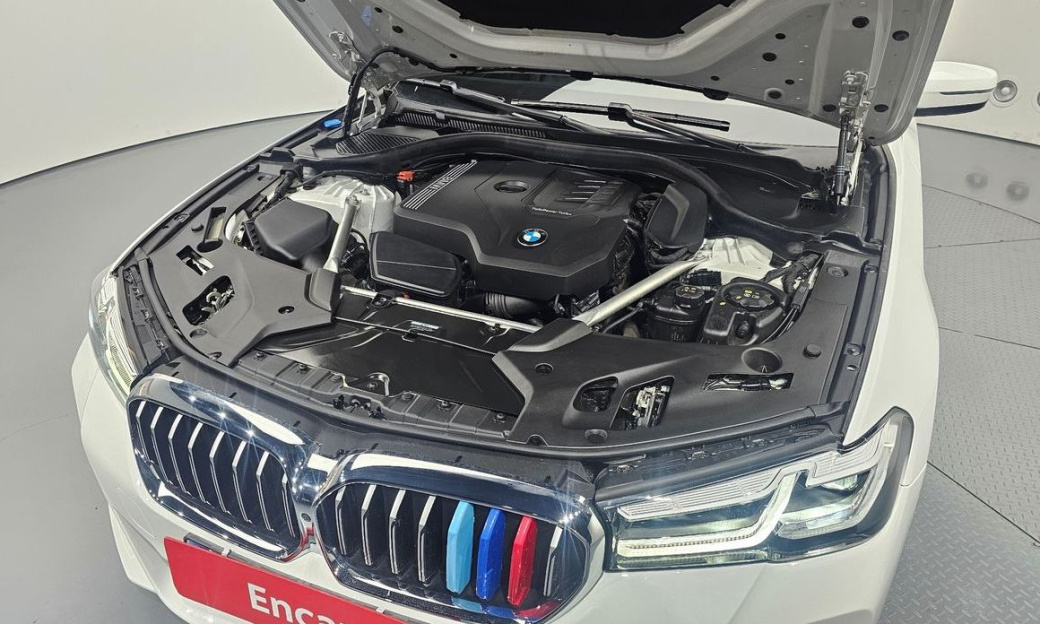 BMW 5-Series 520i M Sport, 2023