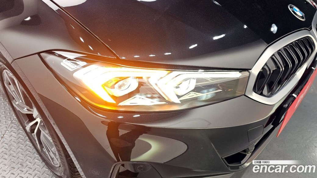 BMW 3-Series 320i Touring, 2024