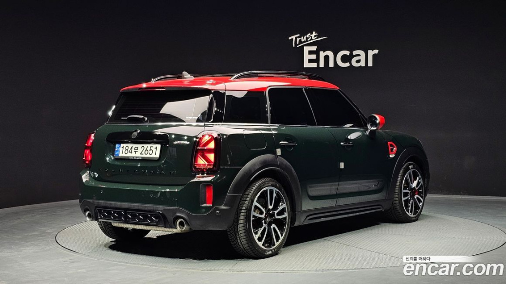 Mini Countryman JCW Launch Pack, 2023