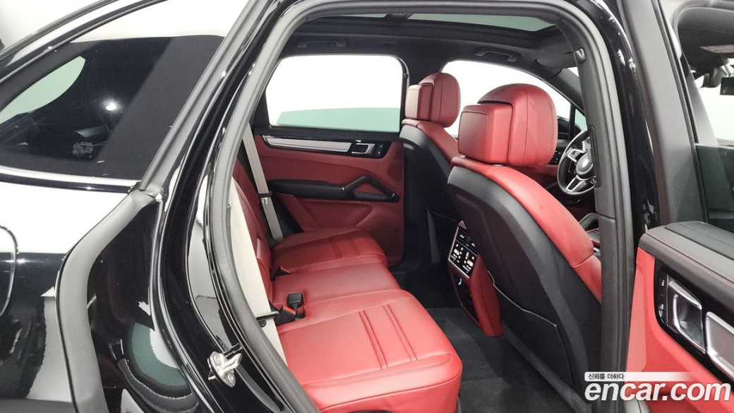 Porsche Cayenne 3.0 PLATINUM EDITION, 2023