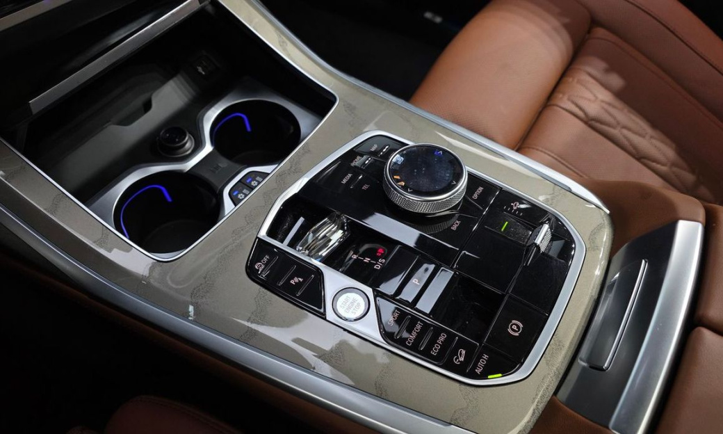 BMW X7 xDrive 40i Design Pure Excellence 7-Seater, 2024