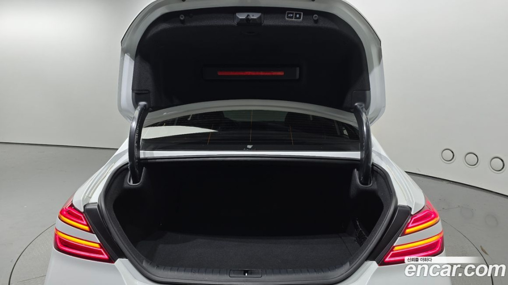 Genesis G70 Gasoline 2.0T 2WD, 2021