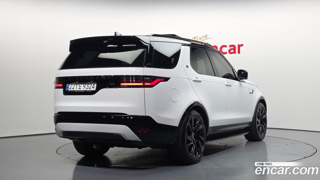 Land Rover Discovery P360 R-Dynamic SE, 2023