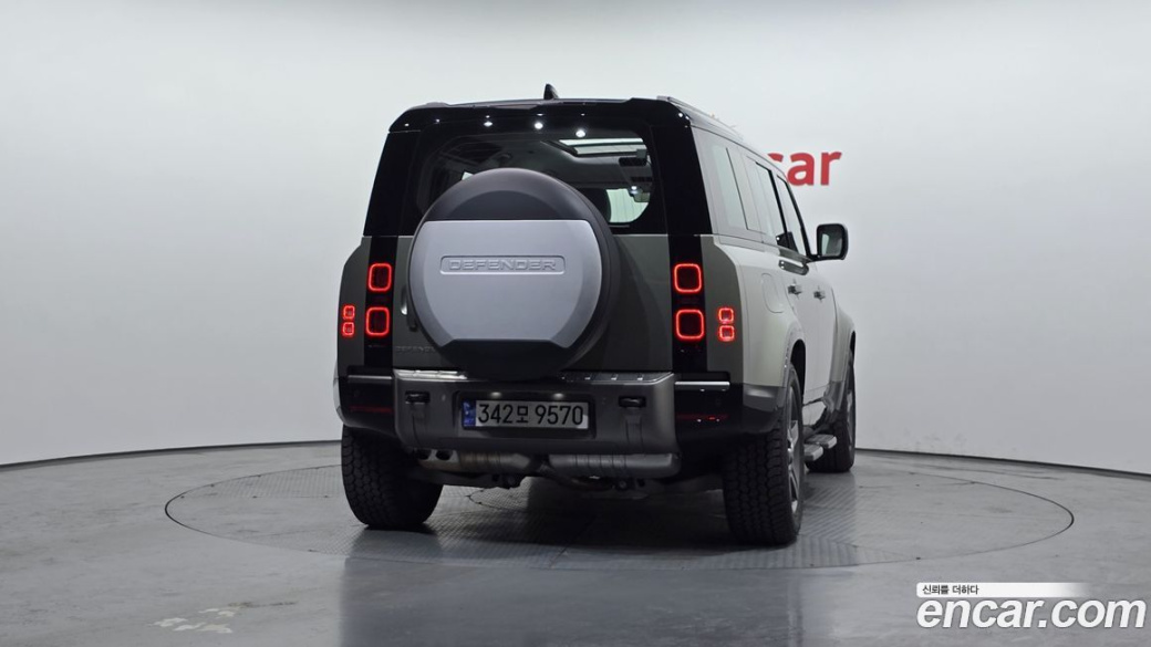 Land Rover Defender 110 D250 X-Dynamic SE, 2025