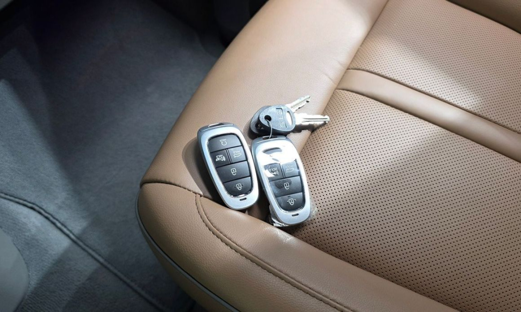 Hyundai Staria 2WD Camping Car, 2024