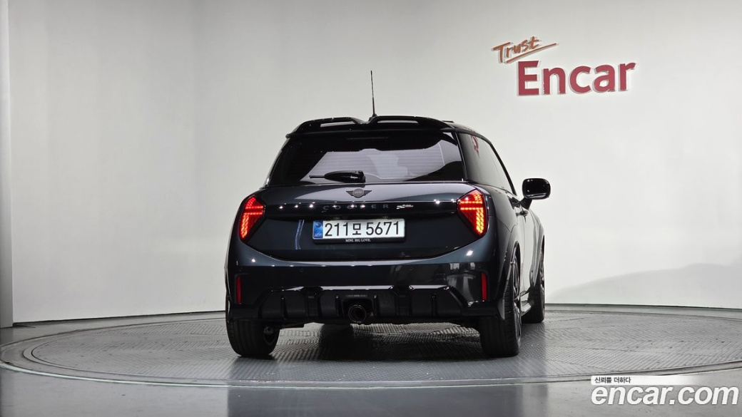 Mini Cooper JCW, 2025