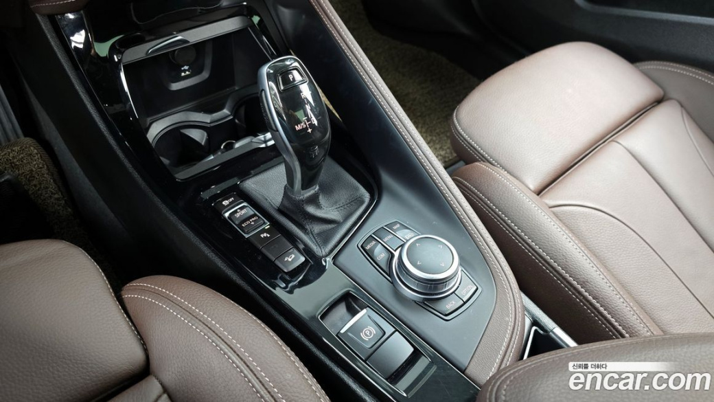 BMW X1 xDrive 20i M Sport, 2022