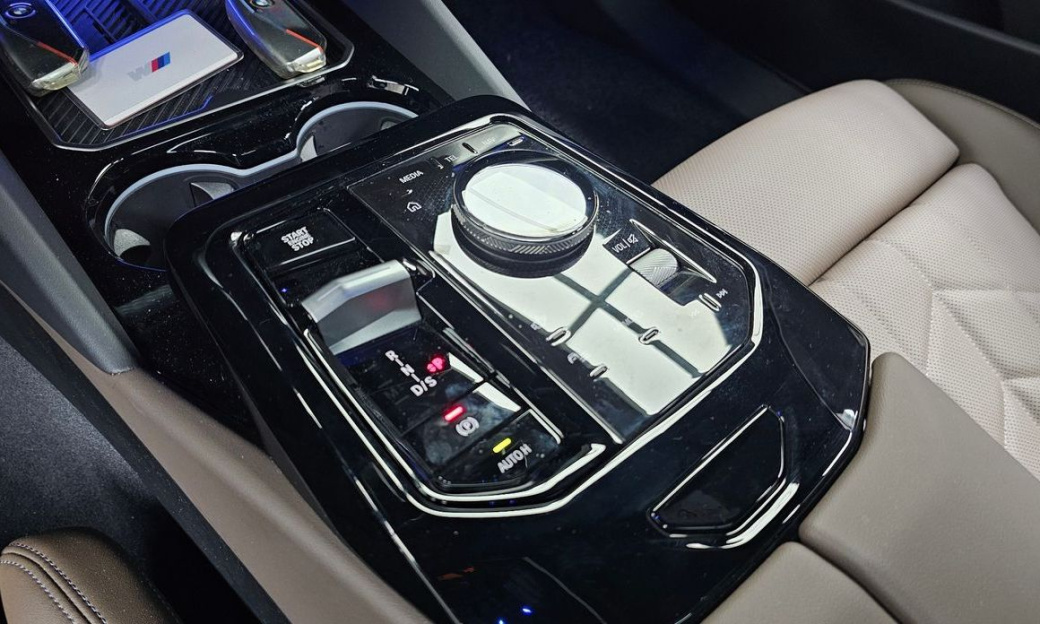 BMW 5-Series 520i M Sport, 2024