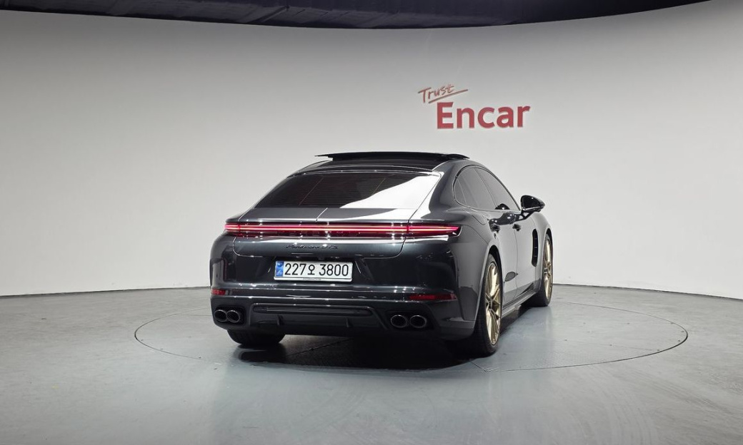 Porsche Panamera 4.0 GTS, 2025