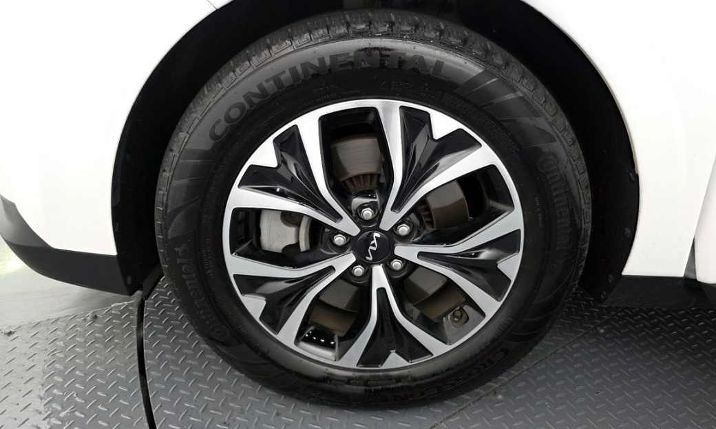 Kia Carnival 9-Seater Signature, 2023