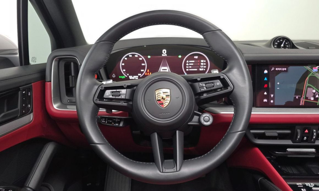 Porsche Cayenne 3.0, 2024