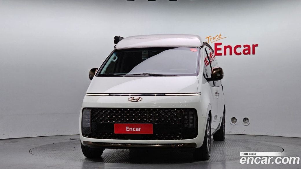 Hyundai Staria 2WD Camping Car, 2024