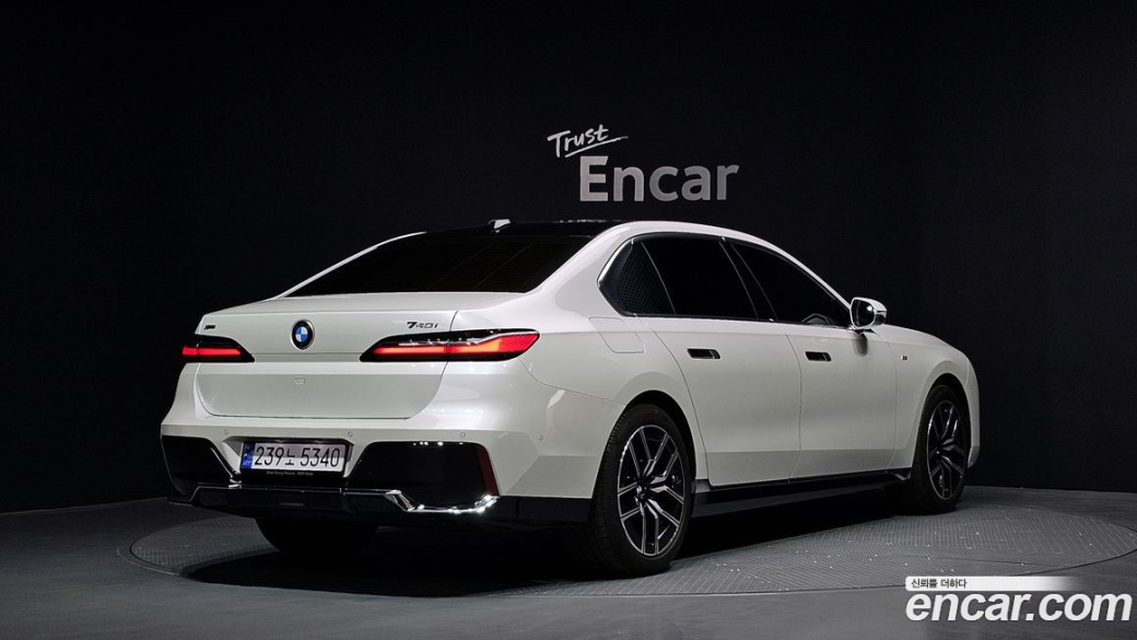 BMW 7-Series 740i sDrive M Sport, 2023