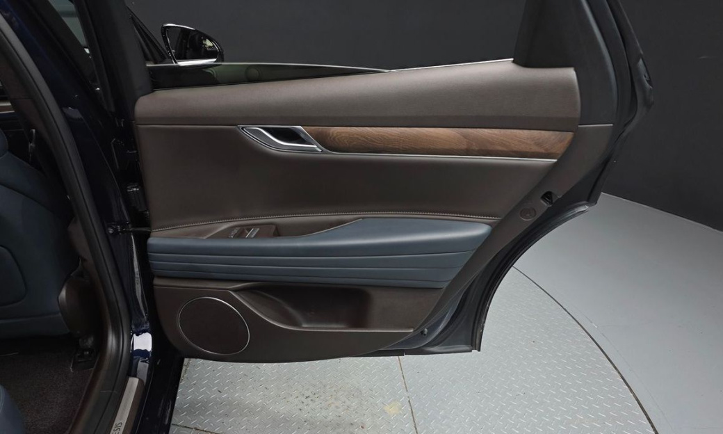 Genesis G80 Gasoline 2.5 Turbo AWD, 2024