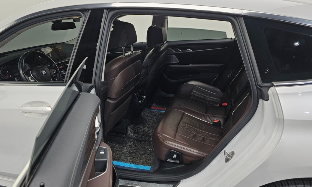 BMW Gran Turismo 630i xDrive Luxury, 2022