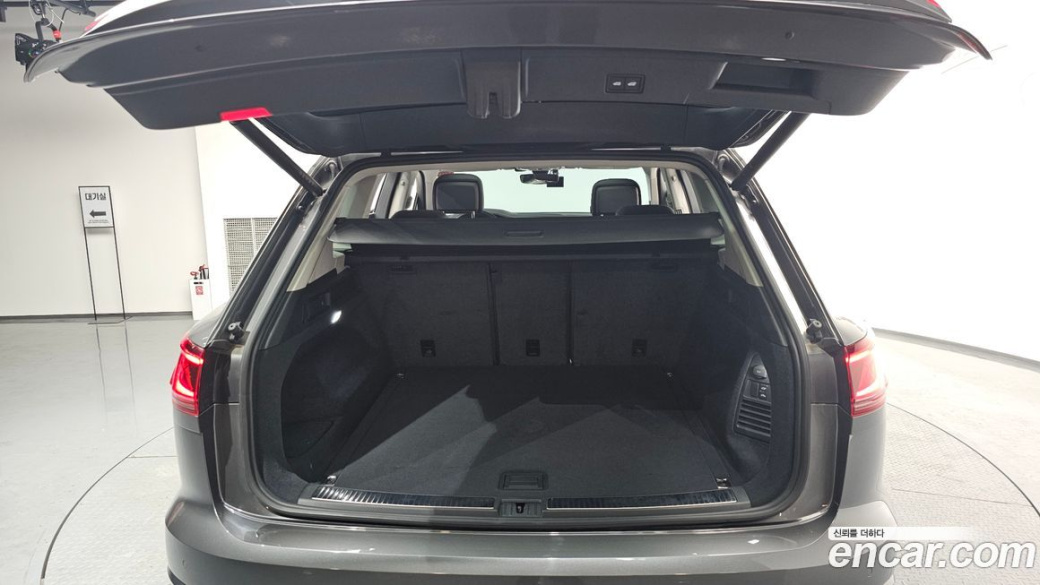Volkswagen Touareg 3.0 TDI Prestige, 2024
