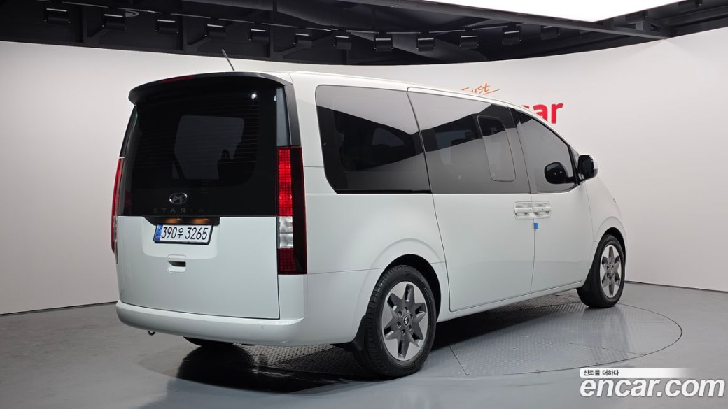 Hyundai Staria Tourer 9-Seater, 2023