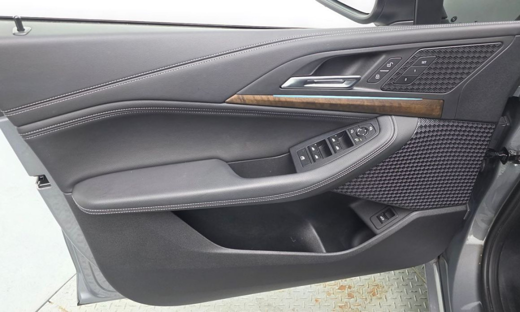 BMW 2-Series 218d Luxury, 2022