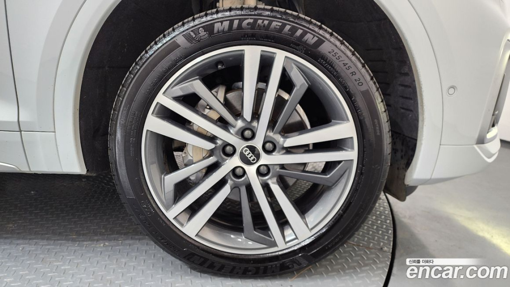 Audi Q5 45 TFSI Quattro Premium, 2022