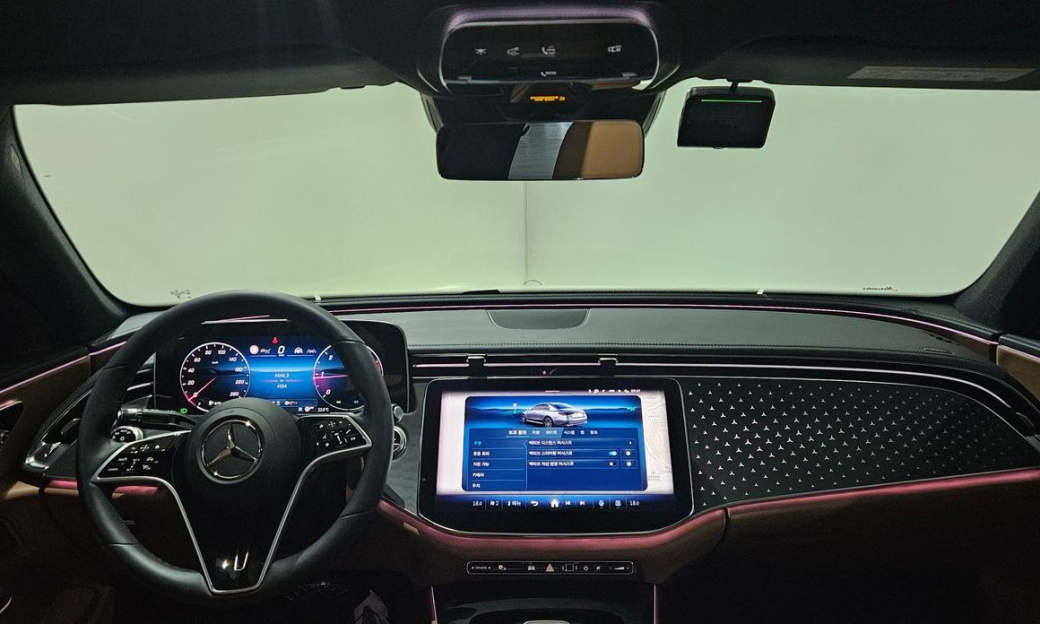 Mercedes-Benz E-Class E220d 4MATIC Exclusive, 2025