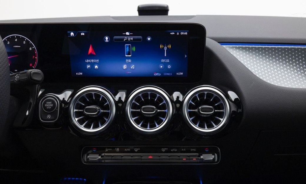 Mercedes-Benz GLA-Class GLA250 4MATIC, 2025