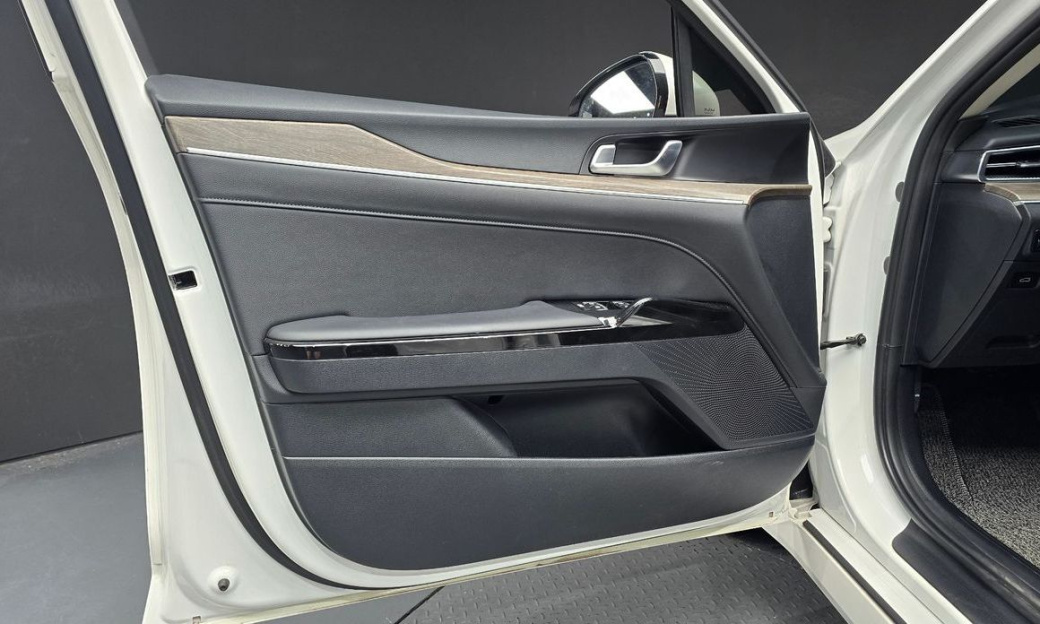 Kia K5 2.0, 2022