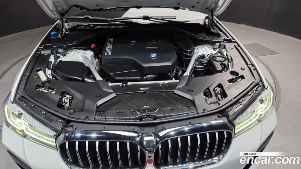 BMW 5-Series 520i M Sport, 2023