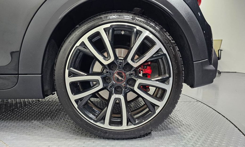 Mini Cooper JCW, 2024