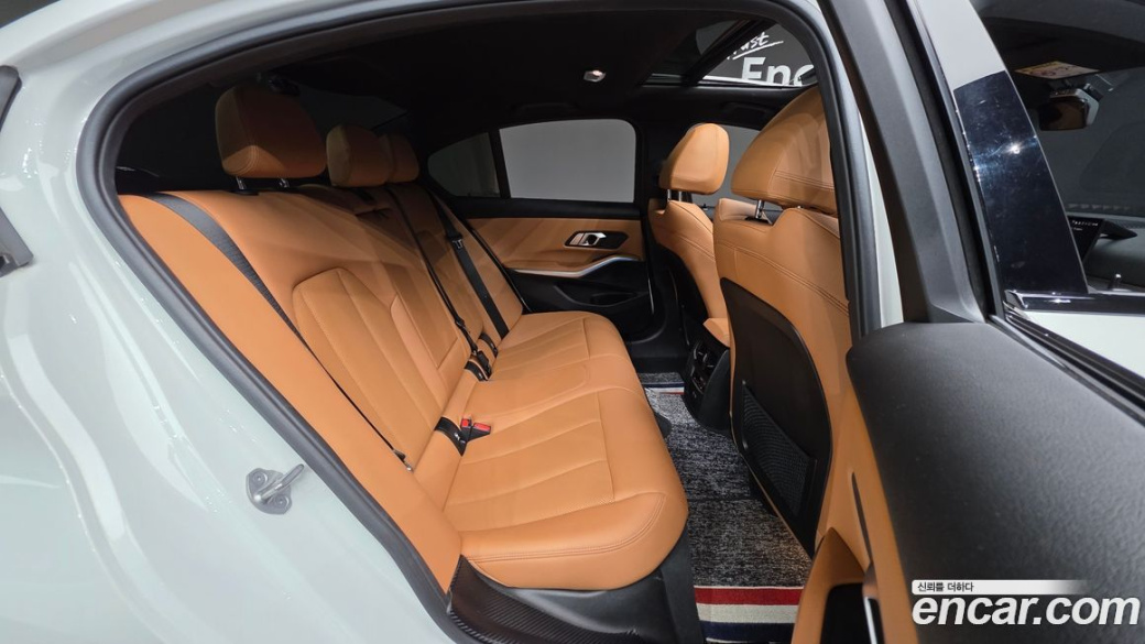 BMW 3-Series 320i M Sport, 2023