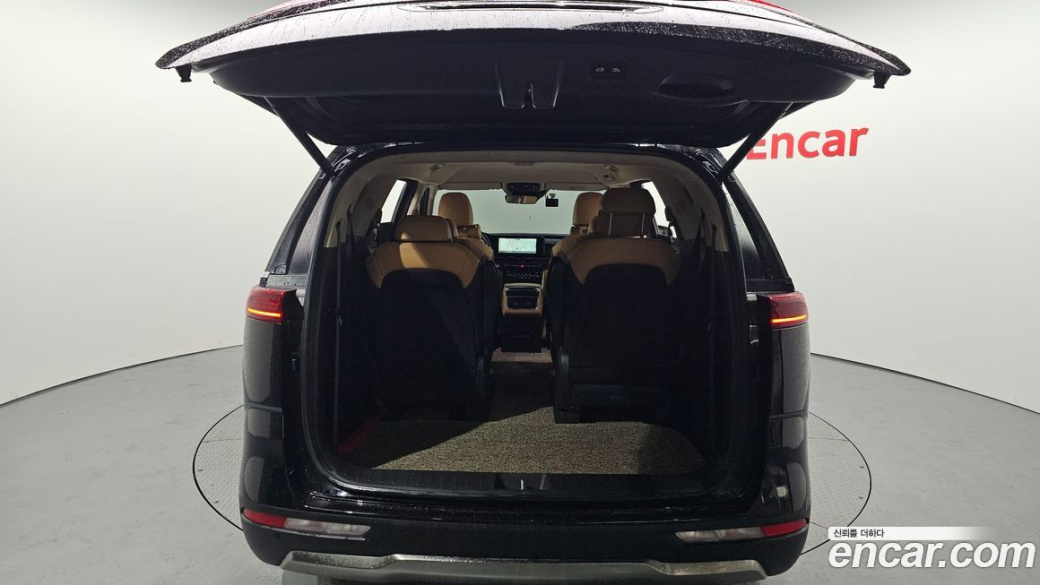 Kia Carnival 9-Seater Signature, 2023