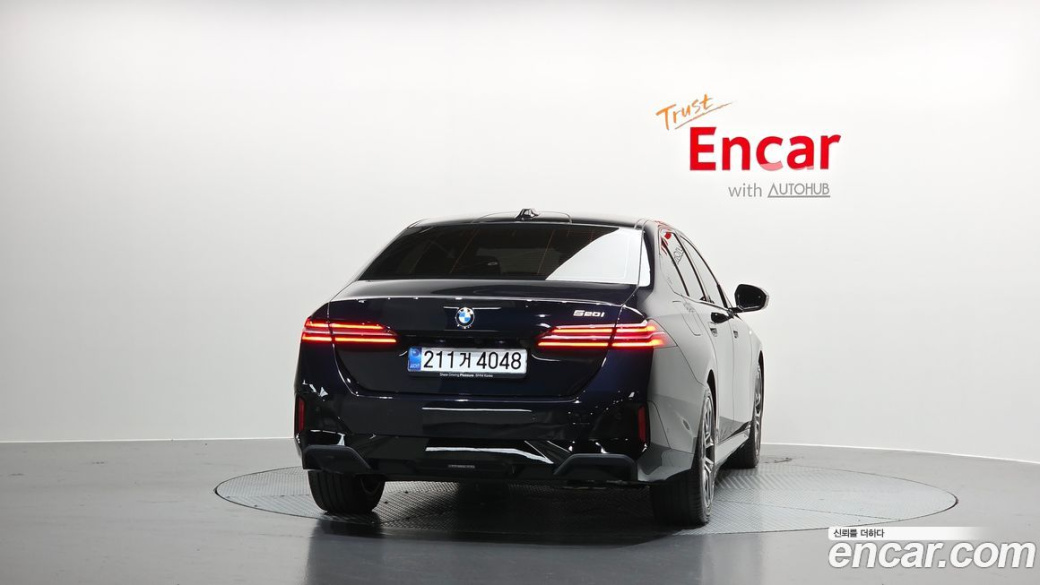 BMW 5-Series 520i M Sport, 2025