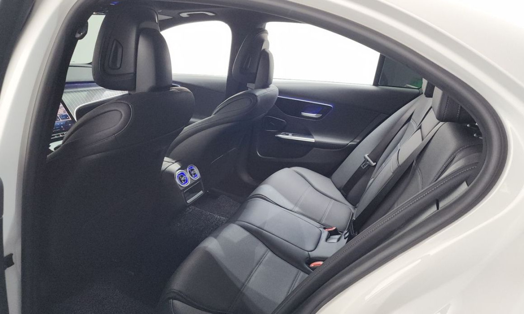 Mercedes-Benz C-Class C300 4MATIC Avantgarde, 2024